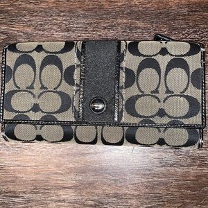 Coach Signature C Wallet